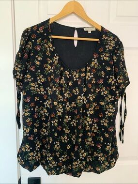 Blousology Floral Short-Sleeve Scoop Neck Tie-Sleeve Blouse 1X